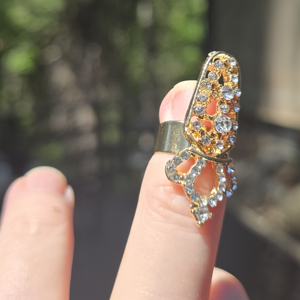 Ornate Gold Vintage-Style Nail Ring Crown with Intricate Stonework - Picture 7 of 7